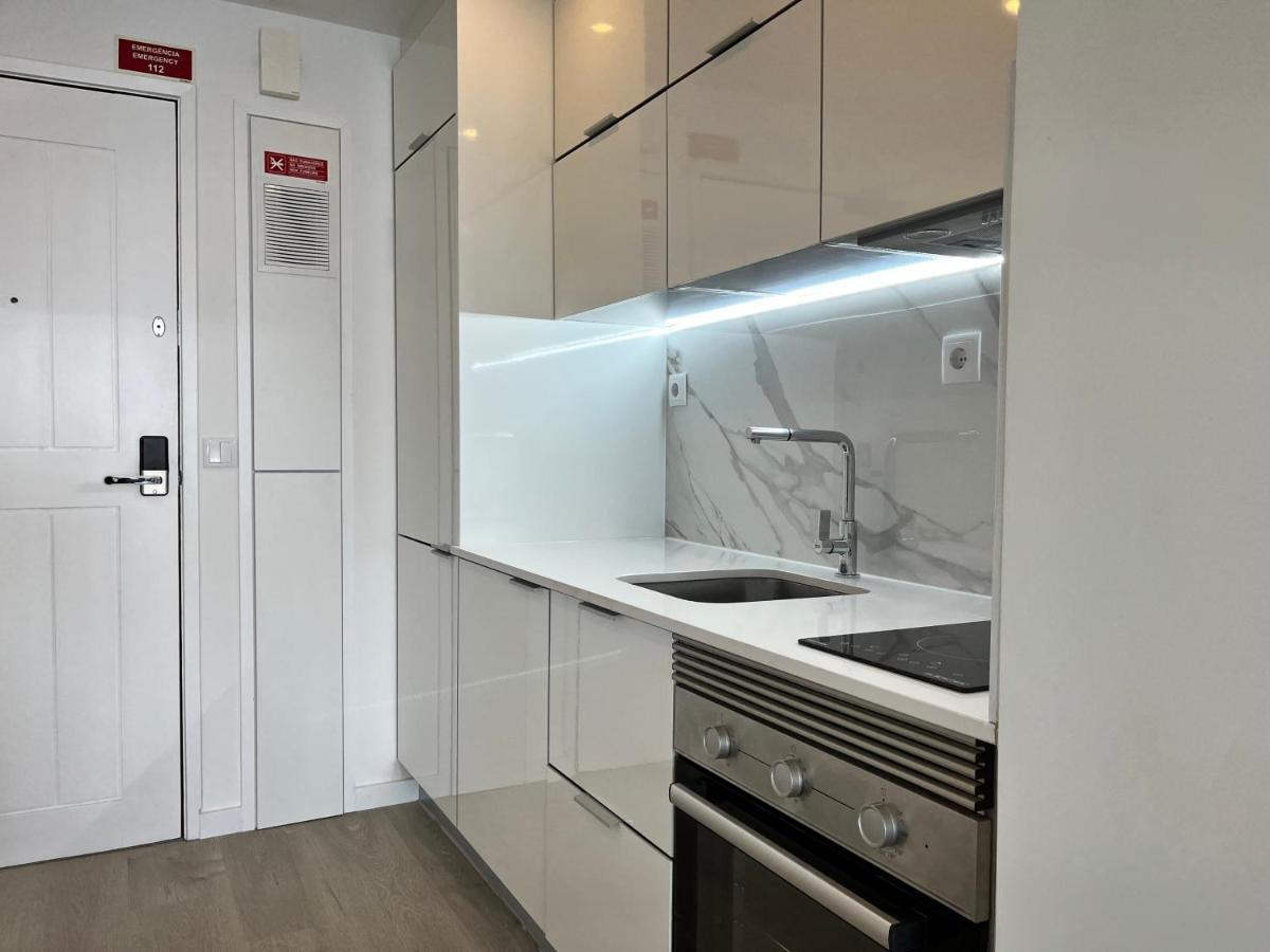 Apartment Axenic Retreat - Panoramic Ocean View, Sleeps 4, Ensuite Bathroom, New Redesign